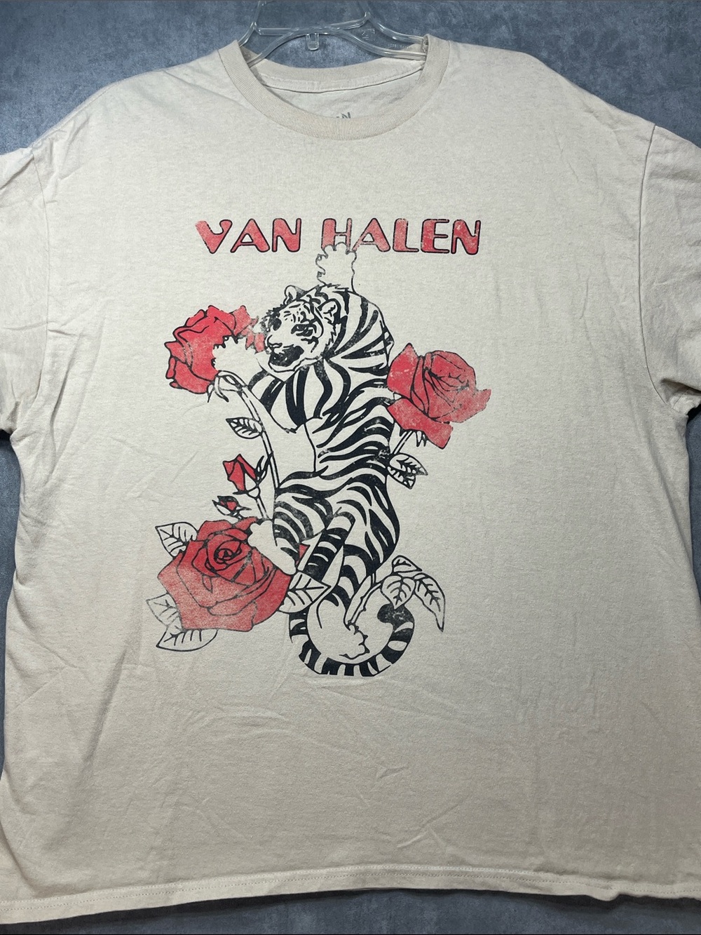 Van Halen Tiger & Roses 1995 Retro Band Graphic T-Shirt Beige XL